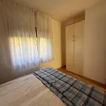 Διαμέρισμα Cozy Flat With Private Parking In *